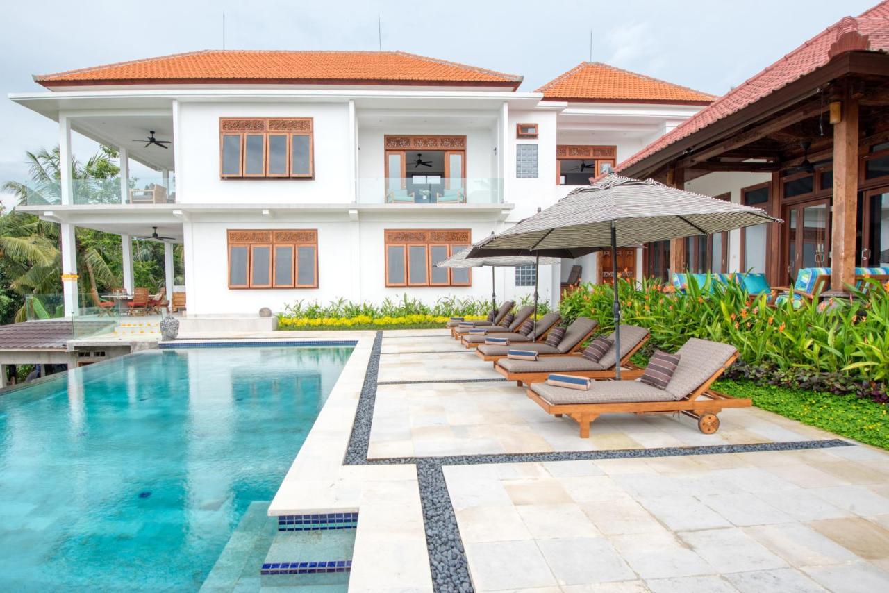 Wake In Paradise And Luxury Lebah Villas Villa Ubud (Bali)